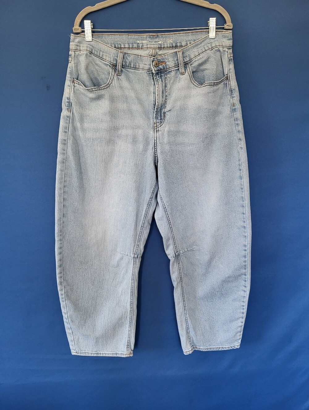Old Navy Size 14 Ankle High-Rise Wow Barrel Leg Jeans